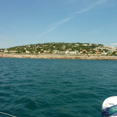 Bien Vivre Ensemble Aux Marches Du Soleil - Privées Dans Partagé Habitación en casa particular Sète