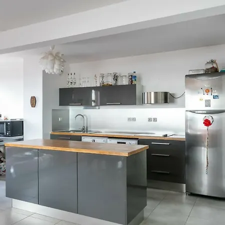 Habitación en casa particular Bien Vivre Ensemble Aux Marches Du Soleil - Privées Dans Partagé